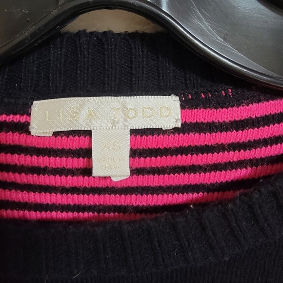 Lisa Todd Stylish Black Sweater with Arrows - Picture 2 of 5